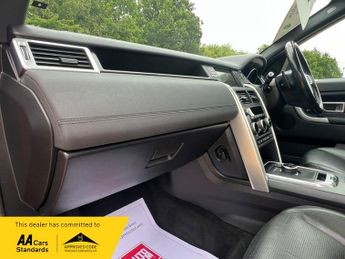 Land Rover Discovery Sport TD4 HSE BLACK