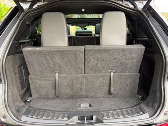 Land Rover Discovery Sport R-DYNAMIC SE