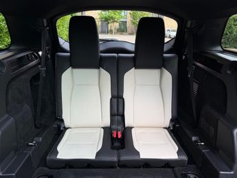 Land Rover Discovery Sport R-DYNAMIC SE