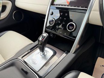 Land Rover Discovery Sport R-DYNAMIC SE