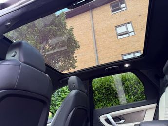 Land Rover Discovery Sport R-DYNAMIC SE
