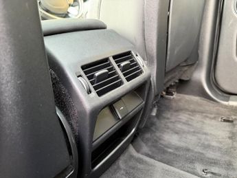 Land Rover Discovery Sport R-DYNAMIC SE