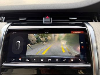 Land Rover Discovery Sport R-DYNAMIC SE