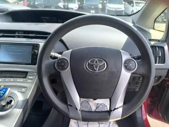 Toyota Prius 1.8 Hybrid VVT-h CVT 5dr