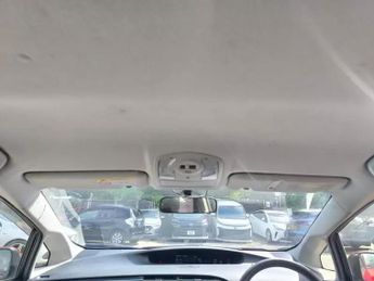 Toyota Prius 1.8 Hybrid VVT-h CVT 5dr