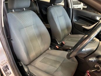 Ford Fiesta 1.4 Zetec Hatchback 5dr Petrol Manual (130 g/km, 94 bhp)