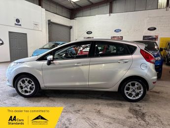 Ford Fiesta 1.4 Zetec Hatchback 5dr Petrol Manual (130 g/km, 94 bhp)
