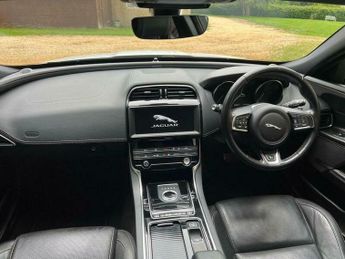 Jaguar XE 2.0i GPF R-Sport Auto Euro 6 (s/s) 4dr