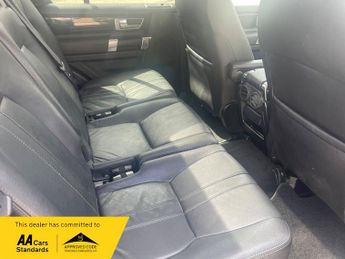 Land Rover Discovery 3.0 SD V6 XS SUV 5dr Diesel Auto 4WD Euro 5 (255 bhp)