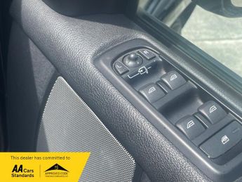 Land Rover Discovery 3.0 SD V6 XS SUV 5dr Diesel Auto 4WD Euro 5 (255 bhp)