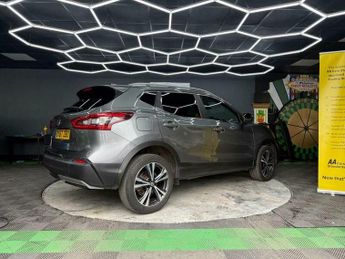 Nissan Qashqai 1.6 dCi N-Connecta XTRON Euro 6 (s/s) 5dr