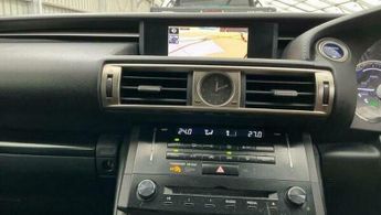 Lexus IS 2.5 300h Luxury E-CVT Euro 5 (s/s) 4dr