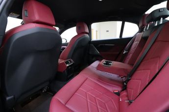 BMW 540 EDRIVE40 M SPORT