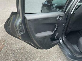 Peugeot 208 1.2 VTi Access+ Euro 5 5dr