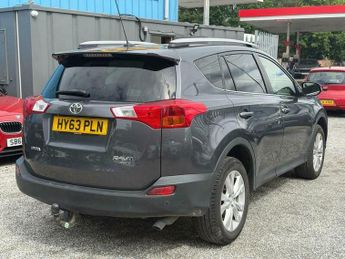 Toyota RAV4 2.2 D-CAT Invincible Auto 4WD Euro 5 5dr