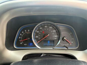 Toyota RAV4 2.2 D-CAT Invincible Auto 4WD Euro 5 5dr