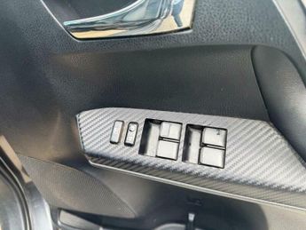 Toyota RAV4 2.2 D-CAT Invincible Auto 4WD Euro 5 5dr
