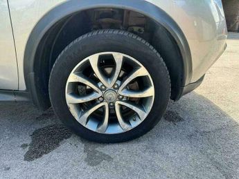 Nissan Juke 1.6 Tekna SUV 5dr Petrol XTRON Euro 6 (117 ps)