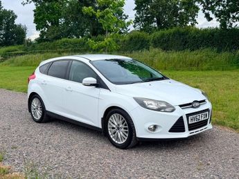 Ford Focus 1.6 TDCi Zetec Hatchback 5dr Diesel Manual Euro 5 (s/s) (115 ps)