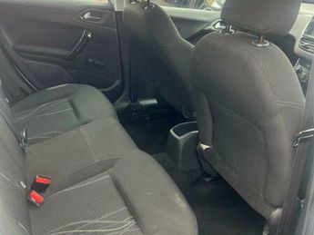 Peugeot 208 1.2 VTi Active Euro 5 5dr