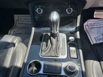 Volkswagen Touareg 3.0 TDI V6 BlueMotion Tech R-Line Plus Tiptronic 4WD Euro 6 (s/s