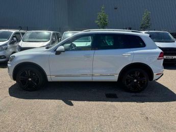 Volkswagen Touareg 3.0 TDI V6 BlueMotion Tech R-Line Plus Tiptronic 4WD Euro 6 (s/s