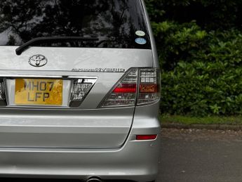 Toyota Alphard 2.4 HYBRID AUTO 8 SEATER