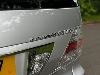 Toyota Alphard 2.4 HYBRID AUTO 8 SEATER