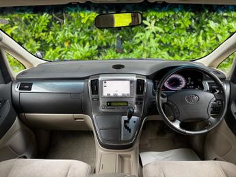 Toyota Alphard 2.4 HYBRID AUTO 8 SEATER