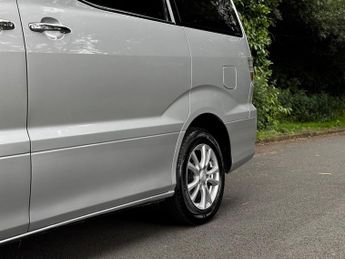 Toyota Alphard 2.4 HYBRID AUTO 8 SEATER