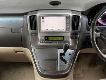 Toyota Alphard 2.4 HYBRID AUTO 8 SEATER