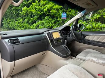 Toyota Alphard 2.4 HYBRID AUTO 8 SEATER
