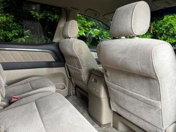 Toyota Alphard 2.4 HYBRID AUTO 8 SEATER