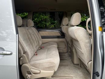 Toyota Alphard 2.4 HYBRID AUTO 8 SEATER
