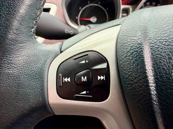 Ford Fiesta ZETEC CAMBELT+TWO KEYS+ISOFIX