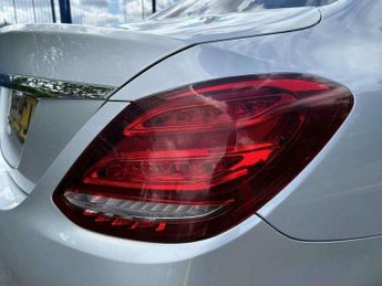 Mercedes-Benz C Class 2.1 C220d AMG Line (Premium) 7G-Tronic+ Euro 6 (s/s) 4dr