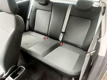 Vauxhall Corsa 1.4i 16v SE 3dr (a/c)