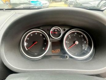 Vauxhall Corsa 1.4i 16v SE 3dr (a/c)