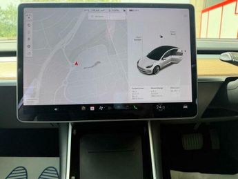 Tesla Model 3 Standard Range Plus Auto RWD 4dr