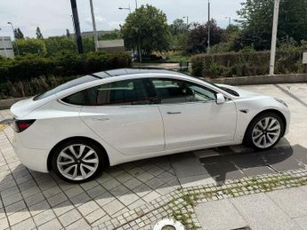 Tesla Model 3 Standard Range Plus Auto RWD 4dr