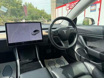 Tesla Model 3 Standard Range Plus Auto RWD 4dr