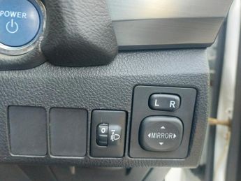 Toyota Auris VVT-I ICON