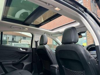 Ford Focus 1.0T EcoBoost Active X Auto Euro 6 (s/s) 5dr
