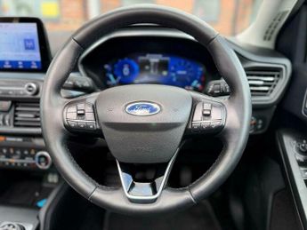 Ford Focus 1.0T EcoBoost Active X Auto Euro 6 (s/s) 5dr