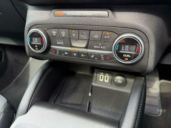 Ford Focus 1.0T EcoBoost Active X Auto Euro 6 (s/s) 5dr