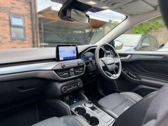 Ford Focus 1.0T EcoBoost Active X Auto Euro 6 (s/s) 5dr