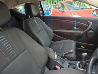Renault Megane 1.5 dCi Expression Coupe 3dr Diesel Manual Euro 4 (86 ps)