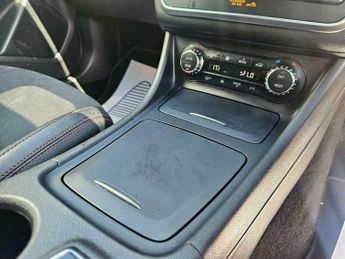 Mercedes-Benz C Class 2.1 GLA220d AMG Line (Premium) 7G-DCT 4MATIC Euro 6 (s/s) 5dr