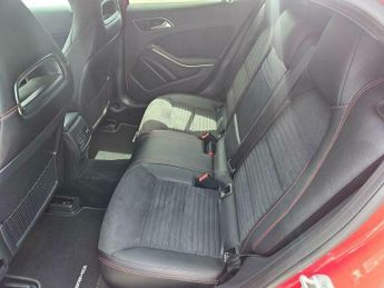 Mercedes-Benz C Class 2.1 GLA220d AMG Line (Premium) 7G-DCT 4MATIC Euro 6 (s/s) 5dr