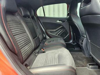 Mercedes-Benz C Class 2.1 GLA220d AMG Line (Premium) 7G-DCT 4MATIC Euro 6 (s/s) 5dr